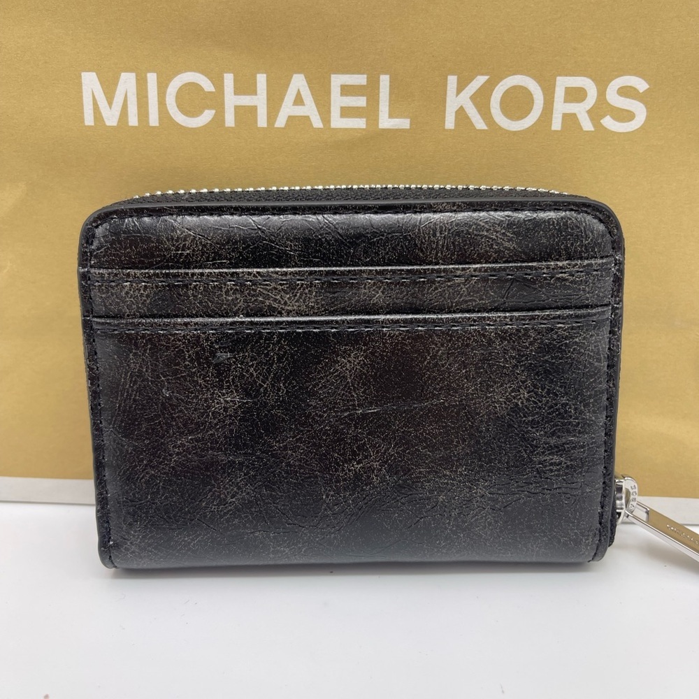 MICHAEL KORS Jet Set Medium Distressed Zip Around Card Case
Black 
NWT - Picture 15 of 16